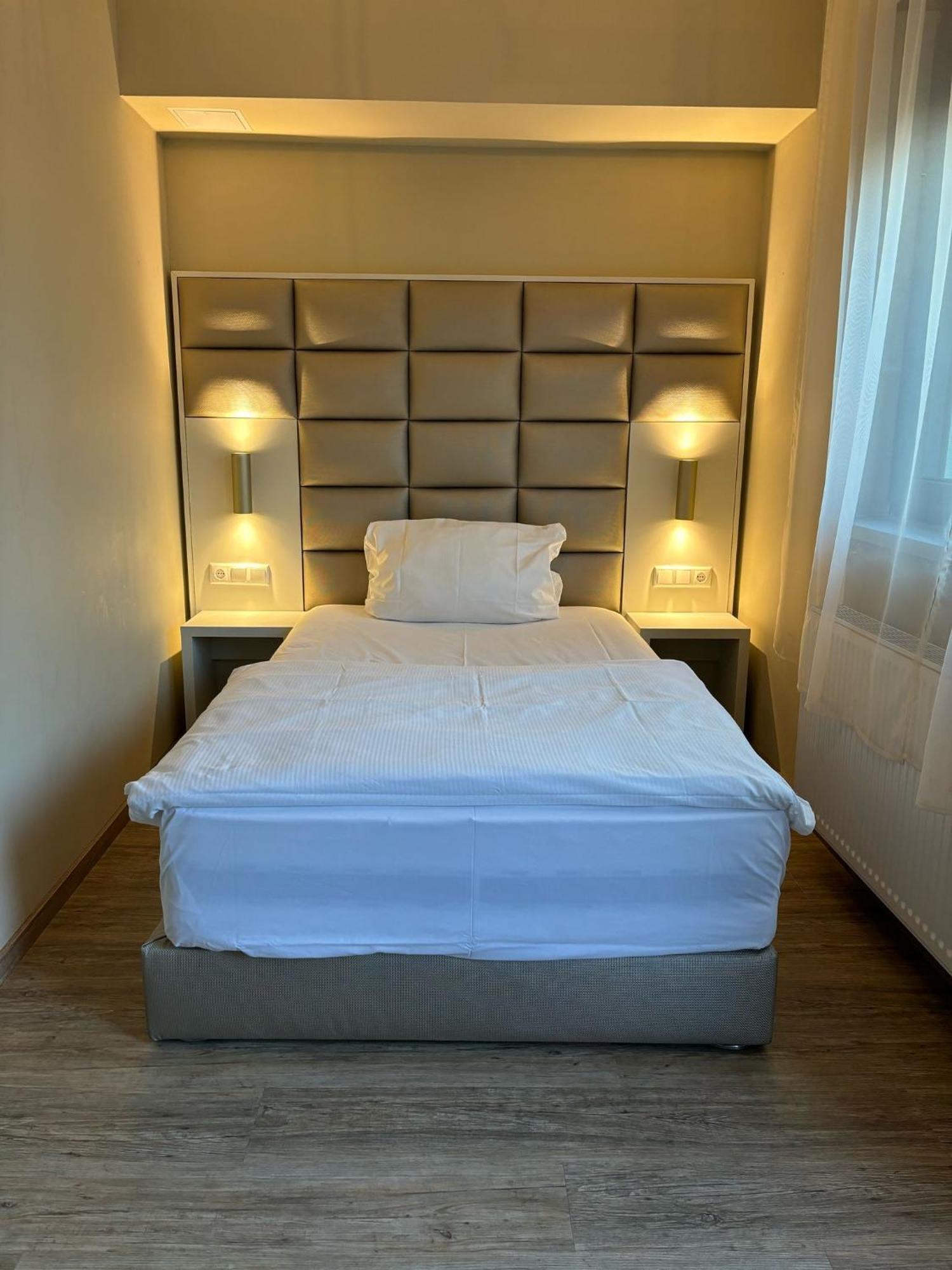 Hotel Athen Kelsterbach Frankfurt Airport Eksteriør billede